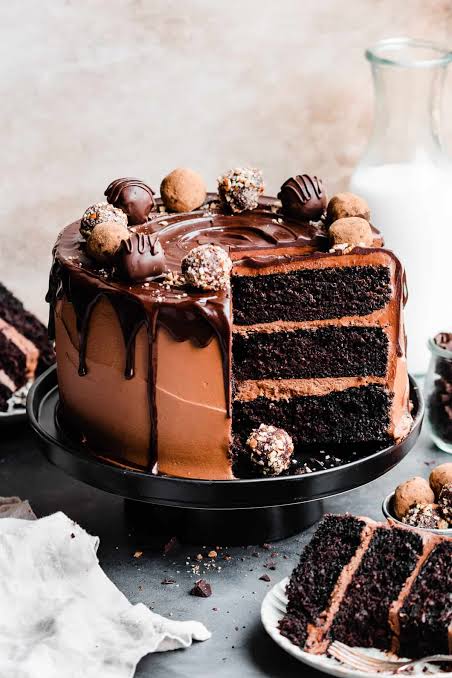 Chocolate Truffle Cake in Gujranwala